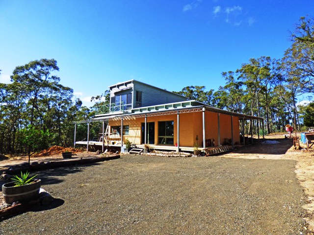 Rammed Earth home - Lexton, VIC Rammed Earth home - Lexton, VIC