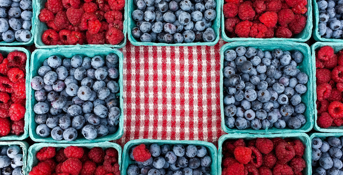 Bluberries and rasberries